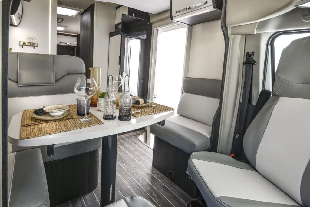 rt-zefiro-696-uk-023-1920w